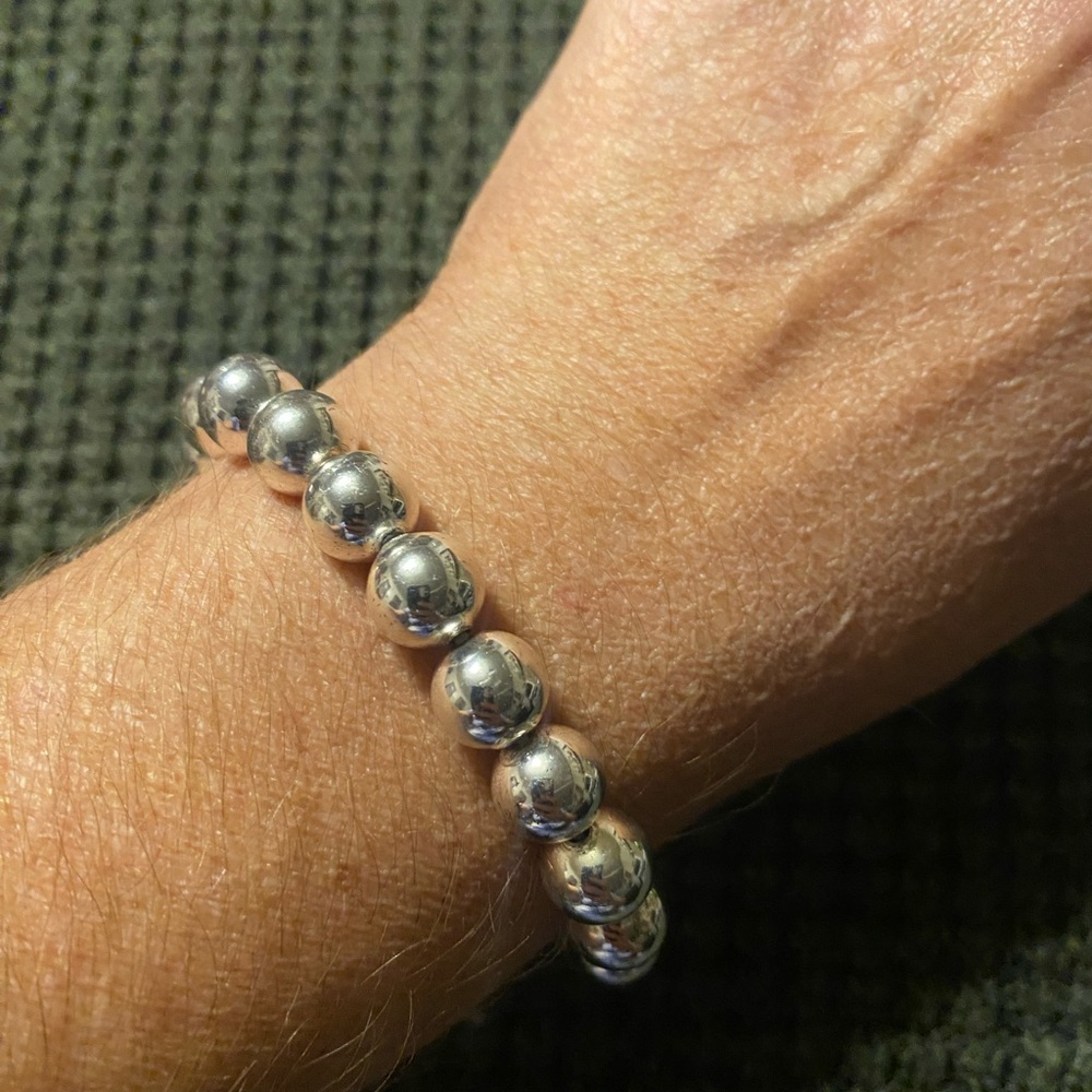 Elegant Silver Beaded with Crystal Bead and Silver Chain Dangle accents Bracelet